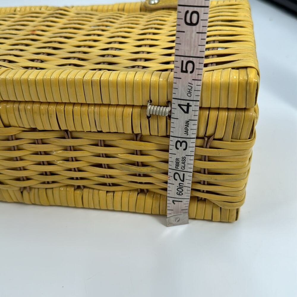 Vintage Yellow Wicker picnic basket handbag - Picture 11 of 12